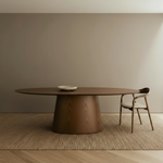 Drewniany owalny stół jadalniany - drewno orzechowe