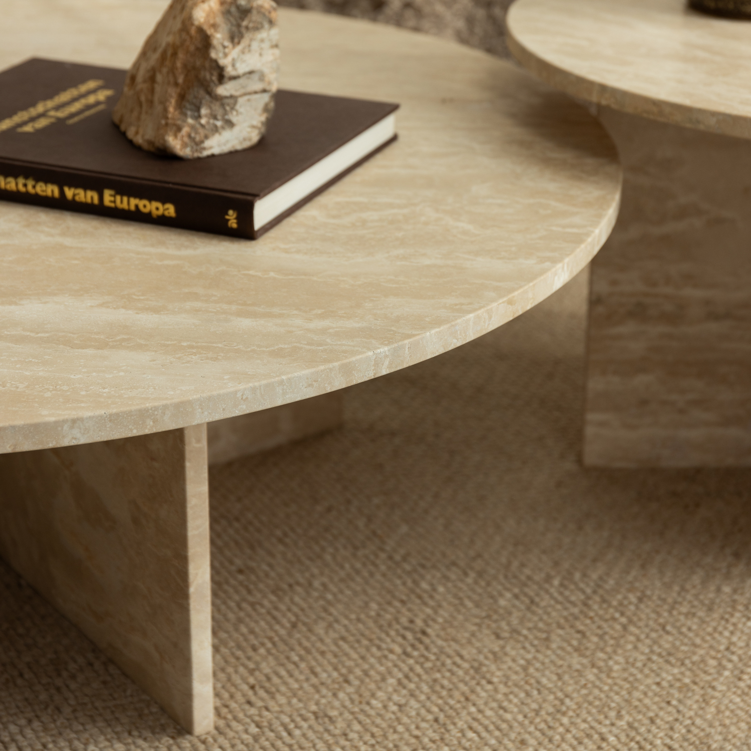 Okrągły zestaw stolików kawowych Paris - trawertyn