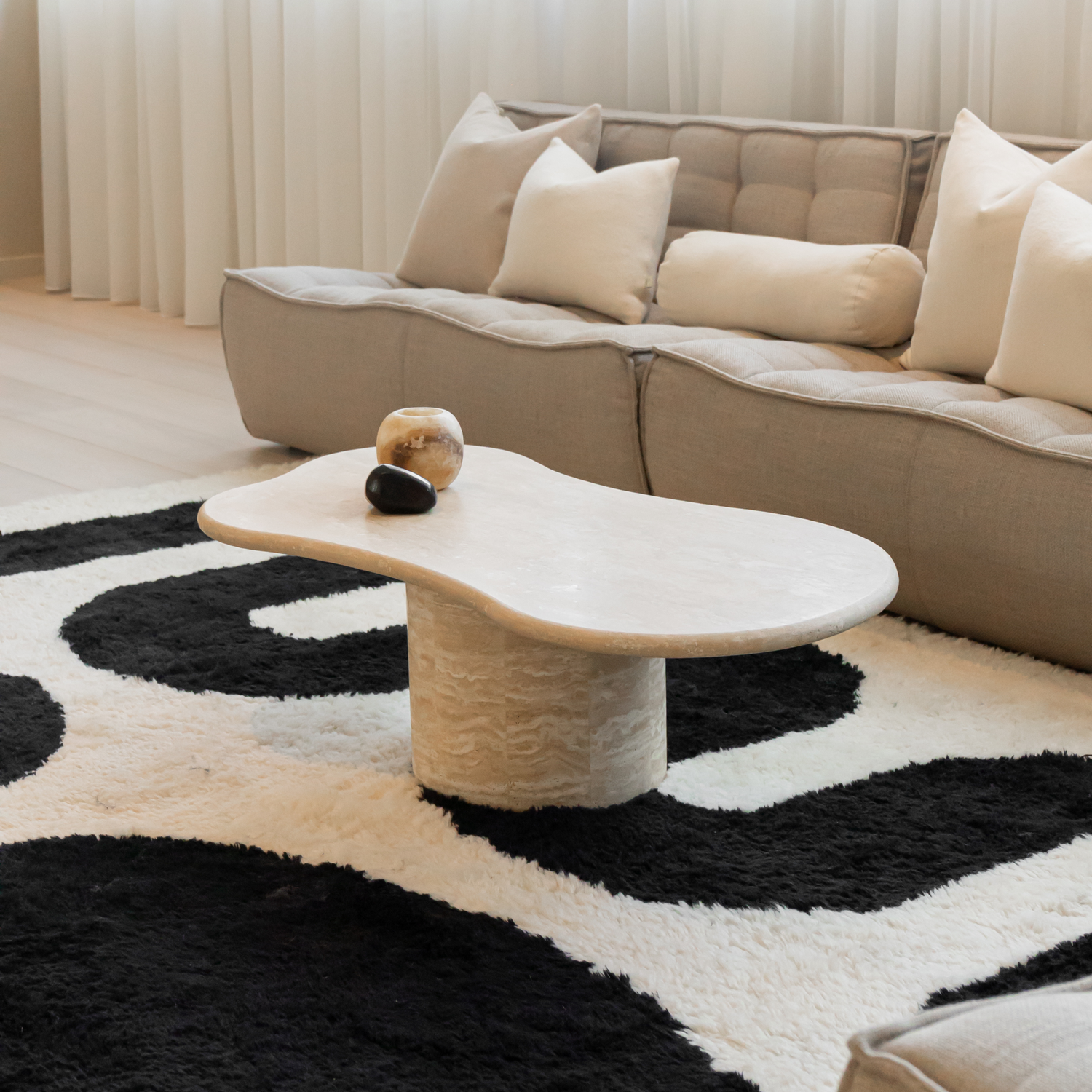 Stolik kawowy Wenecja – Organiczny blat marmurowy