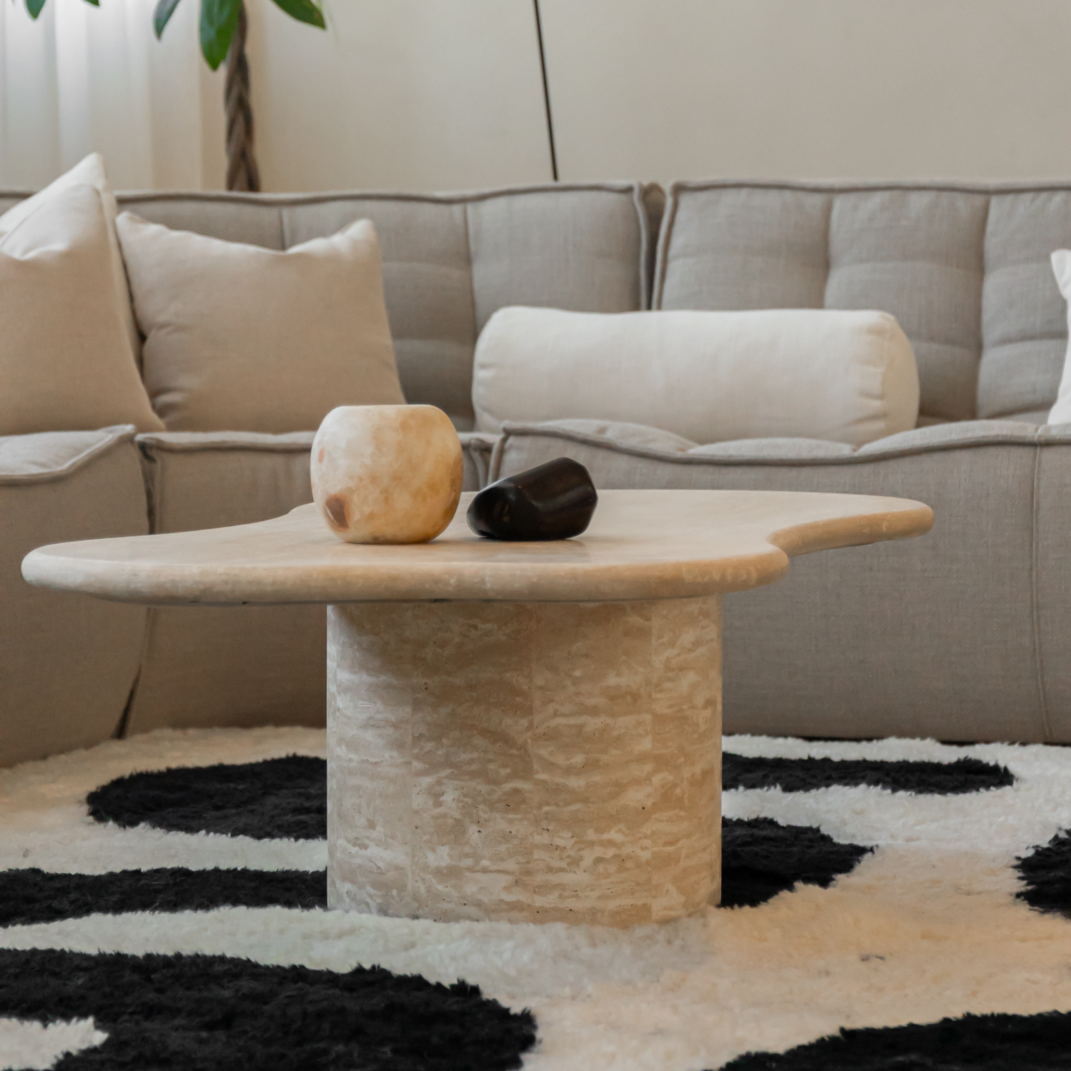 Stolik kawowy Wenecja – Organiczny blat marmurowy